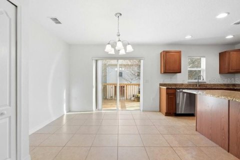 Townhouse in Lakeland, Florida 3 bedrooms, 164.53 sq.m. № 2235483 - photo 12