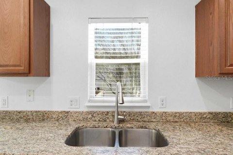 Townhouse in Lakeland, Florida 3 bedrooms, 164.53 sq.m. № 2235483 - photo 10