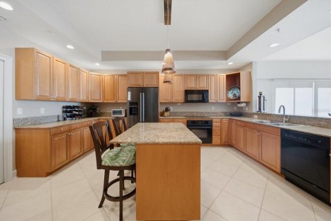Copropriété à vendre à Indian Shores, Floride: 3 chambres, 202.06 m2 № 2416664 - photo 18