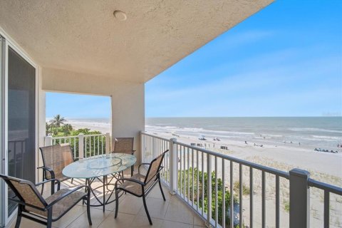 Condo à Indian Shores, Floride, 3 chambres № 2416664
