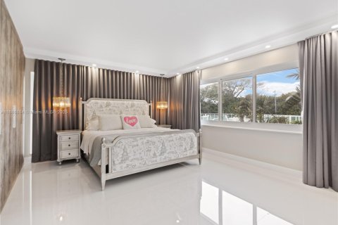 Condo in Fort Lauderdale, Florida, 2 bedrooms  № 1937461 - photo 3