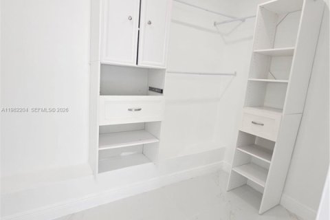 House in West Park, Florida 4 bedrooms, 173.08 sq.m. № 2043306 - photo 23