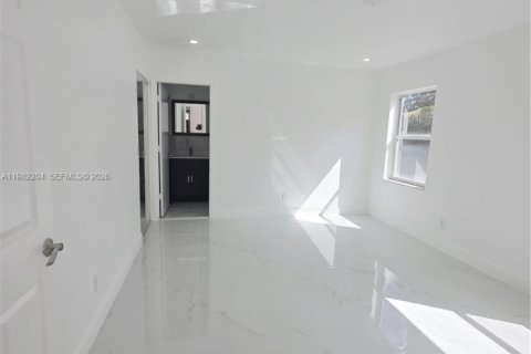 House in West Park, Florida 4 bedrooms, 173.08 sq.m. № 2043306 - photo 19