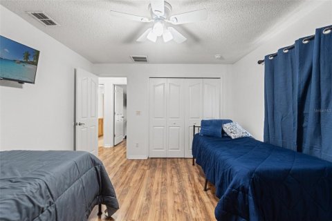 Casa en venta en Weeki Wachee, Florida, 3 dormitorios, 159.98 m2 № 1791290 - foto 17