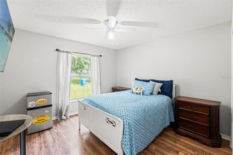 Casa en venta en Weeki Wachee, Florida, 3 dormitorios, 159.98 m2 № 1791290 - foto 14