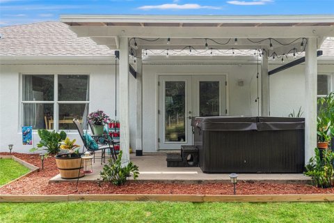 Casa en venta en Weeki Wachee, Florida, 3 dormitorios, 159.98 m2 № 1791290 - foto 2