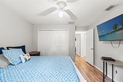 Casa en venta en Weeki Wachee, Florida, 3 dormitorios, 159.98 m2 № 1791290 - foto 15