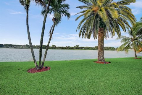 Casa en alquiler en Coconut Creek, Florida, 3 dormitorios, 154.59 m2 № 2055618 - foto 6