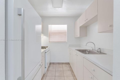 Copropriété à vendre à Hialeah, Floride: 2 chambres, 74.51 m2 № 1943561 - photo 5