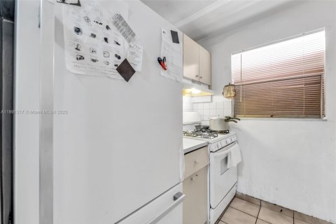 Copropriété à vendre à Hialeah, Floride: 2 chambres, 74.51 m2 № 1943561 - photo 8
