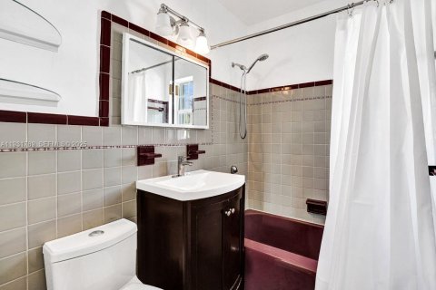 Снять в аренду виллу или дом в Майами, Флорида 3 спальни, 189.33м2, № 1991489 - фото 10