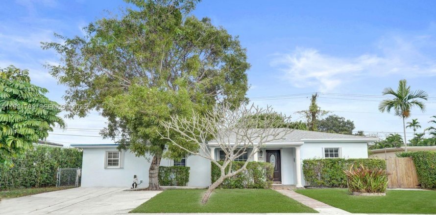 Дом в Майами, Флорида 3 спальни, 189.33м2 № 1991489