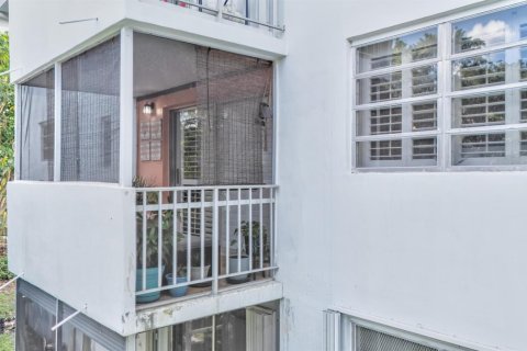 Купить кондоминиум в Холливуд, Флорида 3 комнаты, 83.61м2, № 2077499 - фото 17