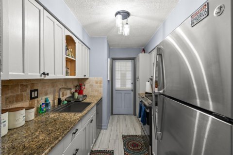 Купить кондоминиум в Холливуд, Флорида 3 комнаты, 83.61м2, № 2077499 - фото 5