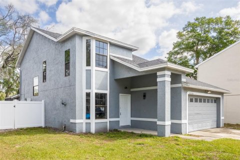 Villa ou maison à vendre à Casselberry, Floride: 4 chambres, 155.7 m2 № 2418900 - photo 2