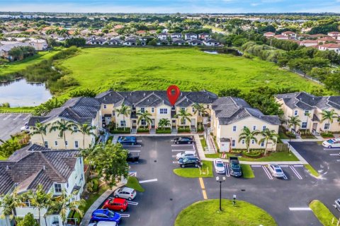Adosado en venta en Homestead, Florida, 3 dormitorios, 123.1 m2 № 1846072 - foto 30