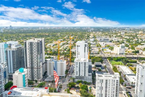 Снять в аренду кондоминиум в Майами, Флорида 2 спальни, 100.06м2, № 1971871 - фото 22