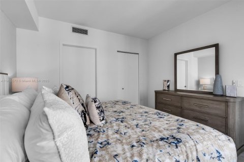 Снять в аренду кондоминиум в Майами, Флорида 2 спальни, 100.06м2, № 1971871 - фото 10