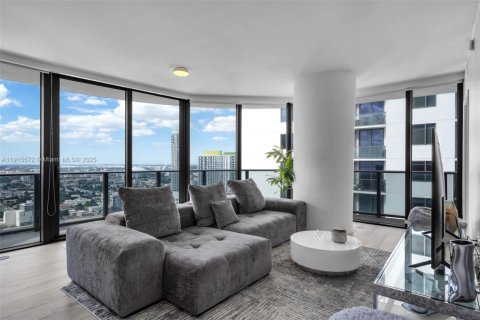 Снять в аренду кондоминиум в Майами, Флорида 2 спальни, 100.06м2, № 1971871 - фото 5