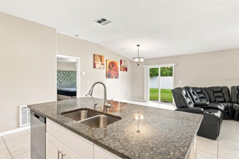House in Riverview, Florida 3 bedrooms, 143.07 sq.m. № 2349814 - photo 8