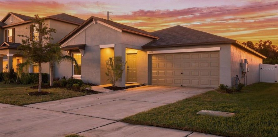 House in Riverview, Florida 3 bedrooms, 143.07 sq.m. № 2349814