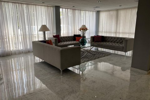 Condo in Fort Lauderdale, Florida, 1 bedroom  № 1955298 - photo 19