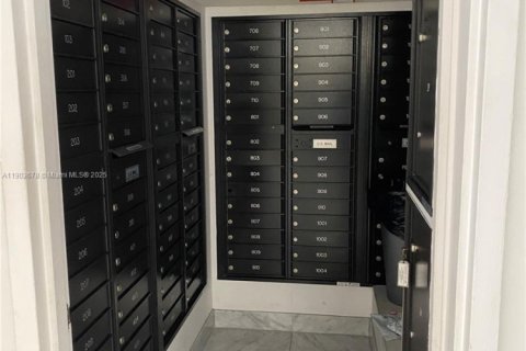 Condo in Fort Lauderdale, Florida, 1 bedroom  № 1955298 - photo 20