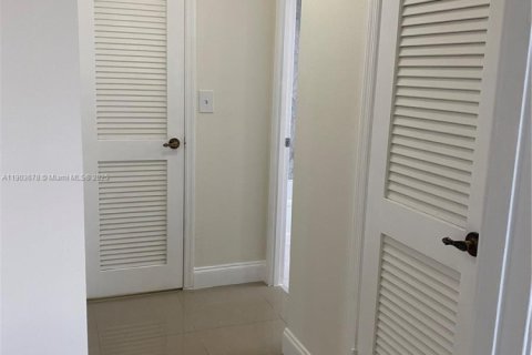 Condo in Fort Lauderdale, Florida, 1 bedroom  № 1955298 - photo 7