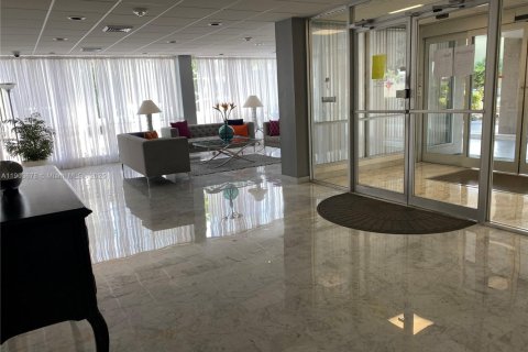 Condo in Fort Lauderdale, Florida, 1 bedroom  № 1955298 - photo 18