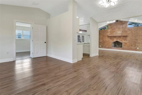 Villa ou maison à louer à Orlando, Floride: 3 chambres, 148.64 m2 № 2405704 - photo 6