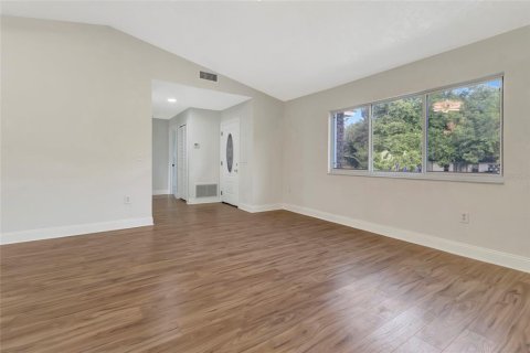 Villa ou maison à louer à Orlando, Floride: 3 chambres, 148.64 m2 № 2405704 - photo 8