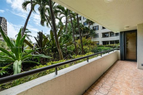 Купить кондоминиум в Ки-Бискейн, Флорида 3 комнаты, 124.02м2, № 2042414 - фото 9