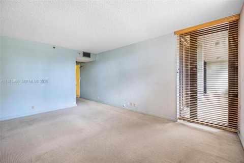 Купить кондоминиум в Ки-Бискейн, Флорида 3 комнаты, 124.02м2, № 2042414 - фото 16