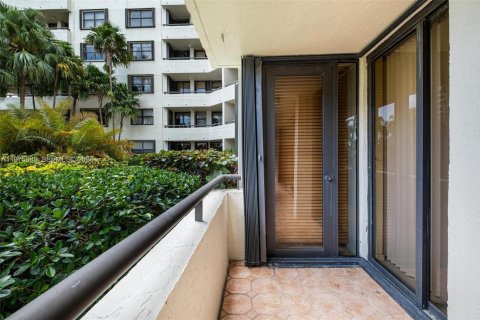 Купить кондоминиум в Ки-Бискейн, Флорида 3 комнаты, 124.02м2, № 2042414 - фото 20