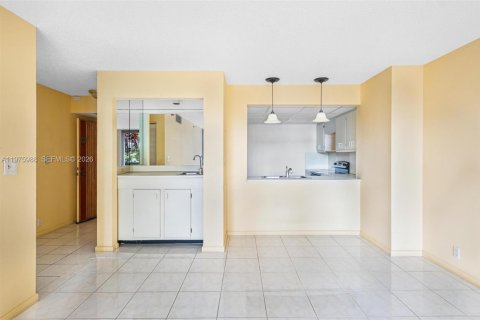 Купить кондоминиум в Ки-Бискейн, Флорида 3 комнаты, 124.02м2, № 2042414 - фото 5