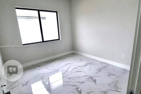 Villa ou maison à louer à Miramar, Floride: 3 chambres, 240.15 m2 № 2348576 - photo 9