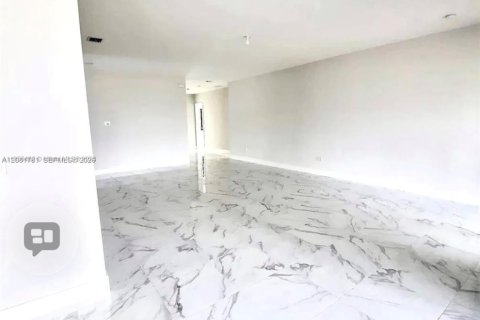 Villa ou maison à louer à Miramar, Floride: 3 chambres, 240.15 m2 № 2348576 - photo 7