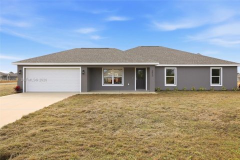 House in Sebring, Florida 4 bedrooms, 172.8 sq.m. № 2036000