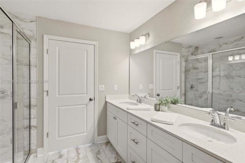 House in Sebring, Florida 4 bedrooms, 172.8 sq.m. № 2036000 - photo 16