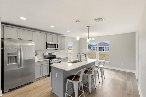 House in Sebring, Florida 4 bedrooms, 172.8 sq.m. № 2036000 - photo 7