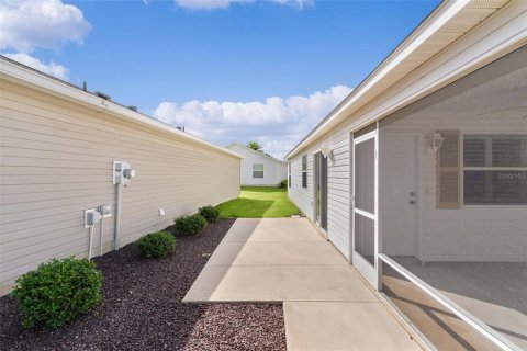 House in The Villages, Florida 2 bedrooms, 107.4 sq.m. № 2203763 - photo 19