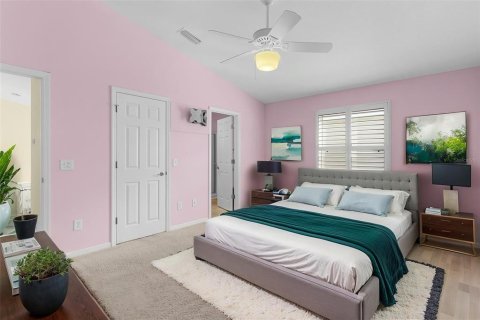 House in The Villages, Florida 2 bedrooms, 107.4 sq.m. № 2203763 - photo 12