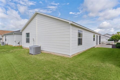 House in The Villages, Florida 2 bedrooms, 107.4 sq.m. № 2203763 - photo 22