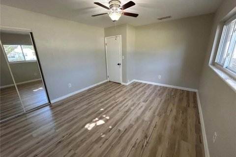 Casa en venta en Saint Petersburg, Florida, 2 dormitorios, 93.27 m2 № 1877249 - foto 11