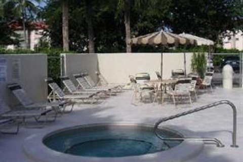Condo in Coral Springs, Florida, 1 bedroom № 2083852 - photo 15