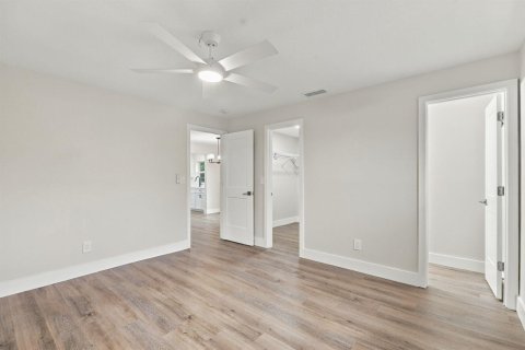 Villa ou maison à louer à St. Lucie, Floride: 2 chambres, 103.68 m2 № 2414141 - photo 8