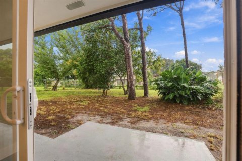 Villa ou maison à louer à St. Lucie, Floride: 2 chambres, 103.68 m2 № 2414141 - photo 18