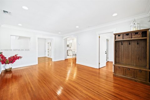 Casa en alquiler en Miami, Florida, 3 dormitorios, 190.08 m2 № 2020815 - foto 10