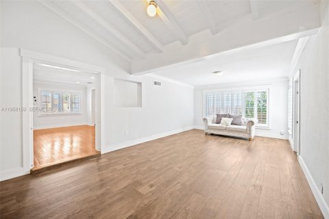 Casa en alquiler en Miami, Florida, 3 dormitorios, 190.08 m2 № 2020815 - foto 11