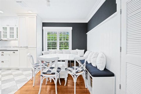 Casa en alquiler en Miami, Florida, 3 dormitorios, 190.08 m2 № 2020815 - foto 17